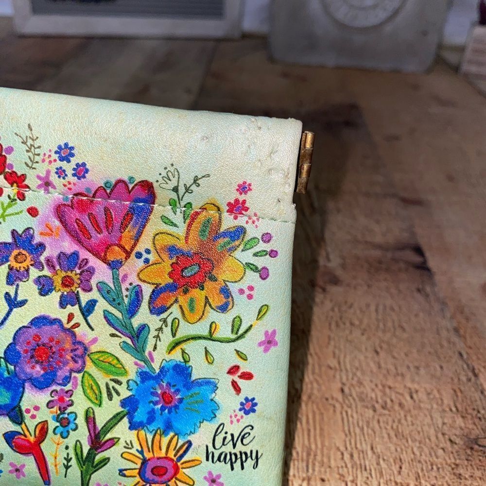 Natural Life "Live Happy" Small Pouch. - Picture 5 of 11